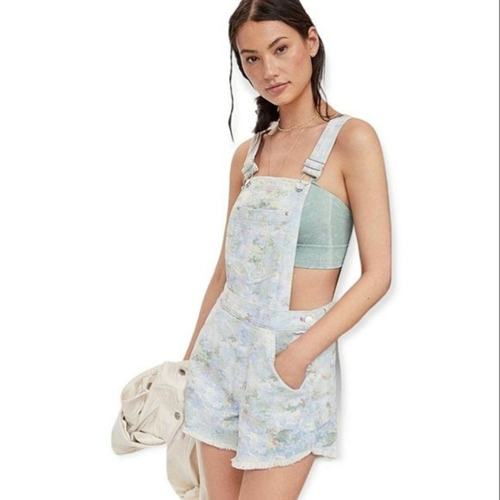 Anthropologie pilcro  denim shortalls abstract floral raw hem overall shorts 26
